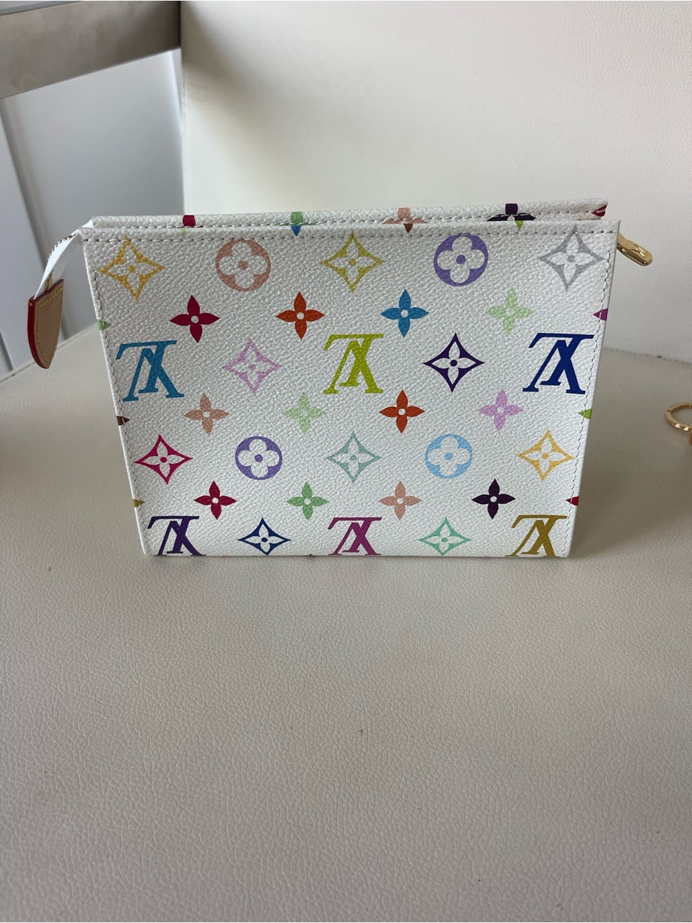 Brand new authentic 2026 Louis
Vuitton Murakami Multicolor
Toiletry Pouch 19
